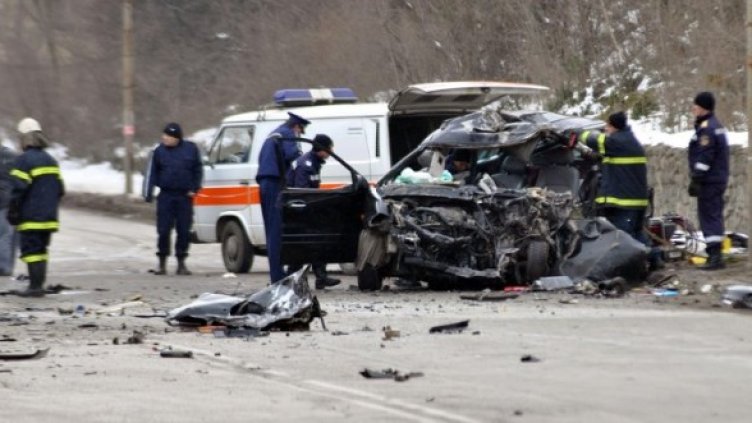 Джипът на Йоско размаза автомобил КИА. Снимка: Булфото