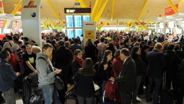 Стачка на авиодиспечерите блокира хиляди хора по летищата в Испания в началото на декември 2010. Снимка: Getty Images/Guliver Photos