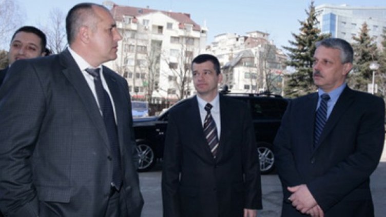 Борисов представи Казаков (в средата). Снимка: МС