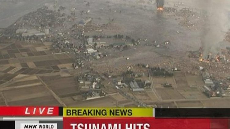 Японският премиер Наото Кан реагира в момента на труса, по време на заседание в парламента в Токио. Снимка: Ройтерс