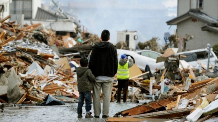 Разрушенията след мощния трус Снимка: Reuters