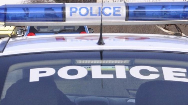 Предполага се, че колите са откраднати за разфасоване на части. Снимка: Булфото