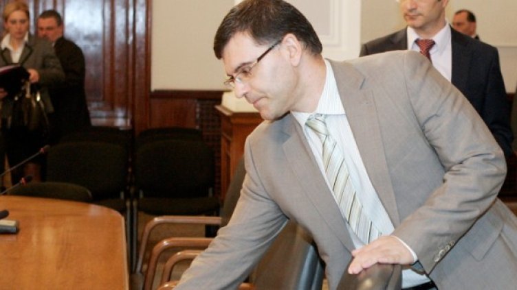 Не са възможни промени под минимума на акциза, категоричен е Дянков. Снимка: БТА