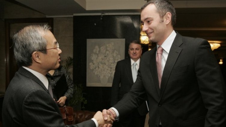 Николай Младенов с японския посланик. Снимка: БТА