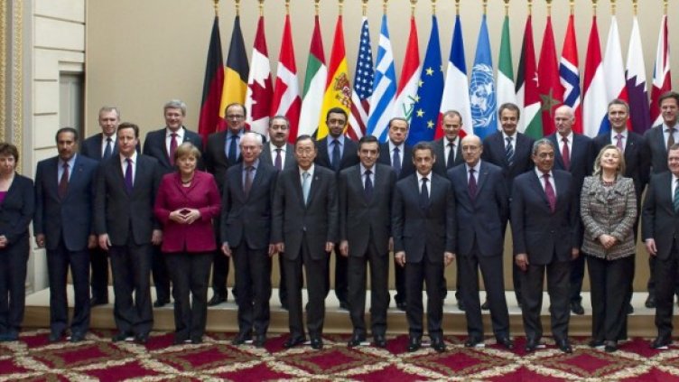 Участниците в срещата в Париж. Снимка: БТА