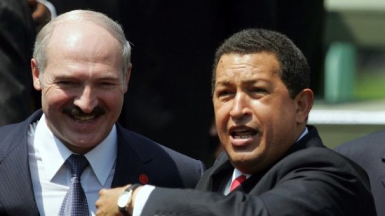 Александър Лукашенко и Уго Чавес. Снимка: Getty Images/Guliver Photos