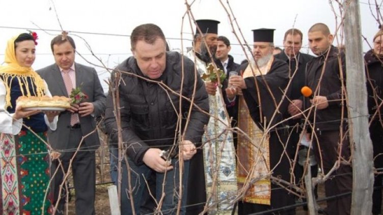 То не беше ловене на риба, пържене на риба, то не бяха подрязвания, изредиха от СДС. Снимка: МЗХ