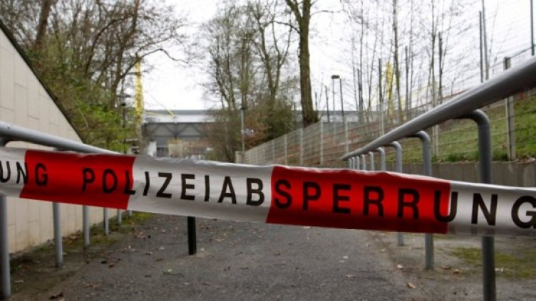 Полицейска лента пред стадиона на Борусия (Дортмунд). Снимка: Reuters