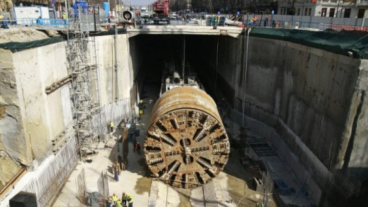 Строителните дейности на Лъвов мост предизвикаха аварията. Снимка: Булфото