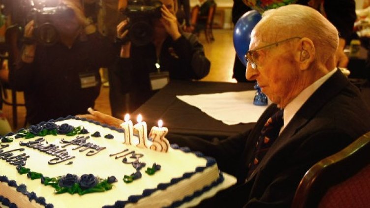 Уолтър Брьонинг на своя 113 рожден ден. Снимка: Getty Images/Guliver Photos