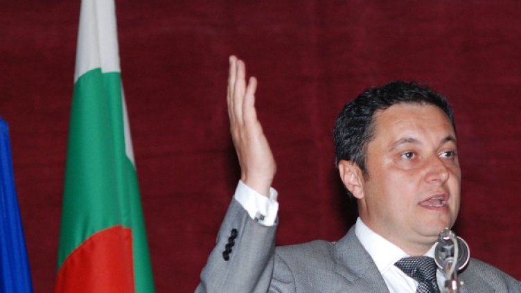 ДПС ще подкрепи на балотажа ГЕРБ, твърди Янев. Снимка: БТА