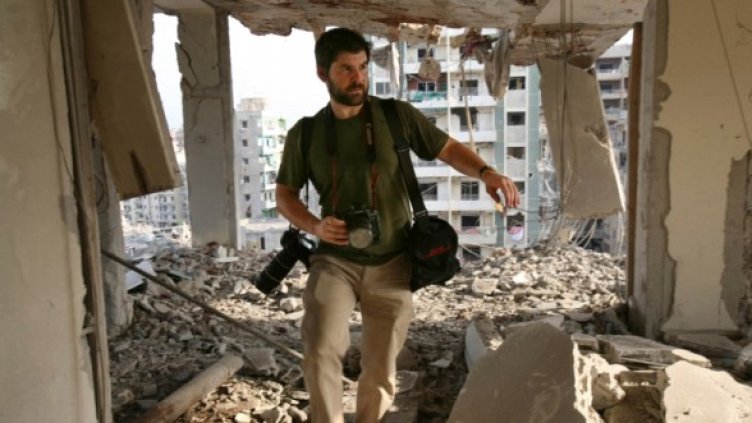 Американският фоторепортер Крис Хондрос. Снимка: Reuters