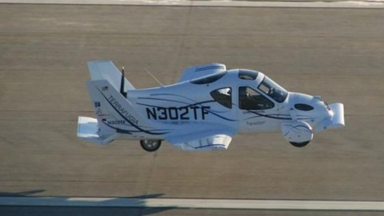 След 9 години летящите коли няма да са екзотична рядкост. Снимка: terrafugia.com