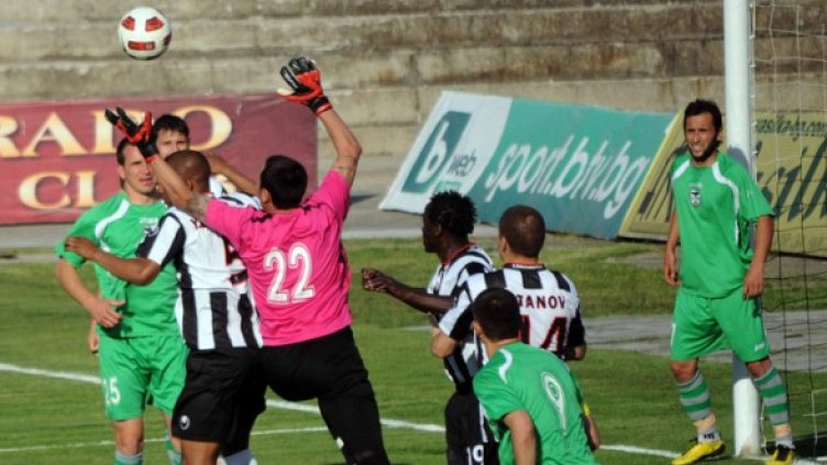 Мачът завърши при равен резултат 2:2. Снимка: БТА