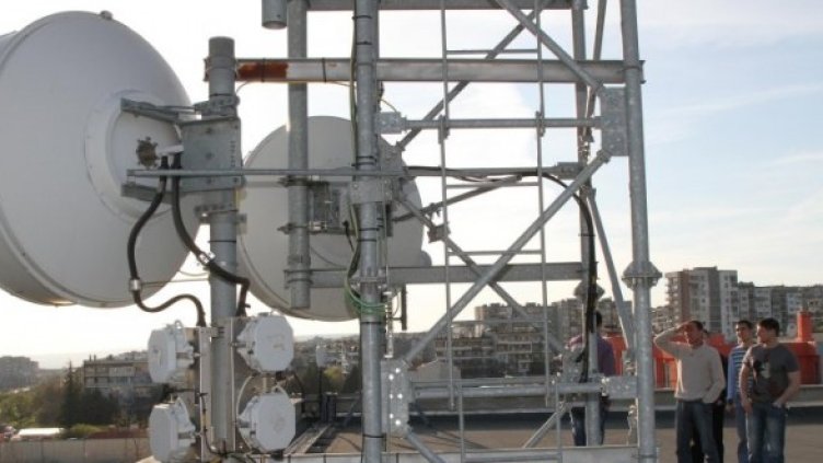 Микровълновите печки са по-опасни от антените, твърдят от ГЕРБ. Снимка: Архив Булфото