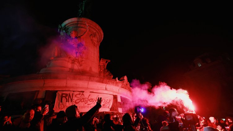 Снимки: Reuters