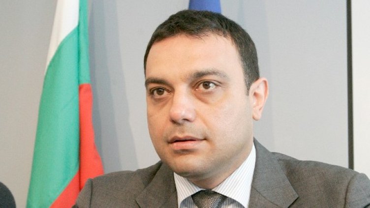 Новият транспортен министър Ивайло Московски се ангажира да направи влаковете по-бързи. Снимка: БТА