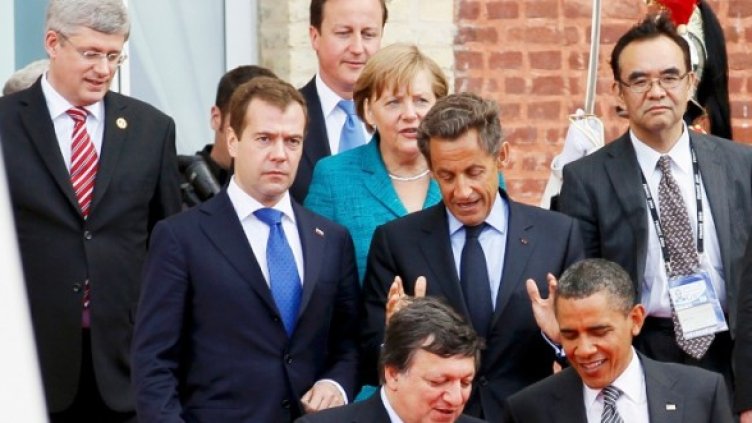 Лидерите пристигат за срещата на Г8 в Довил. Снимка: Reuters