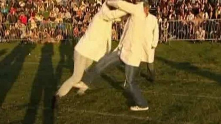 Ауч! Ритането по кокалчетата като спорт