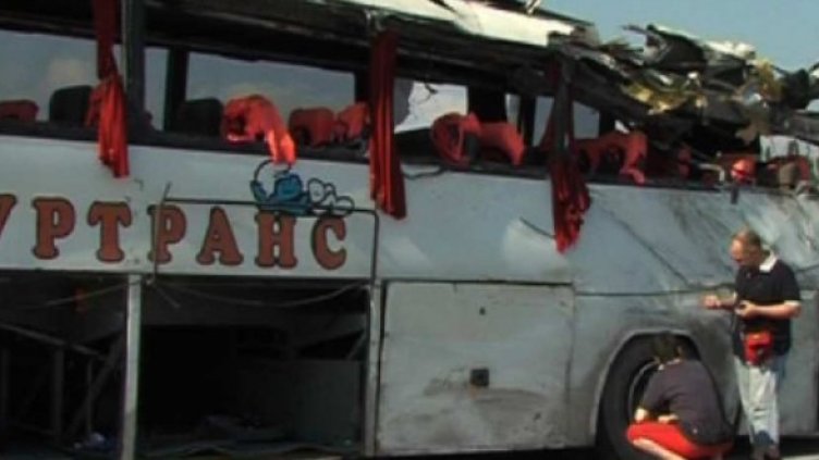 В критично състояние е една от пострадалите в катастрофата