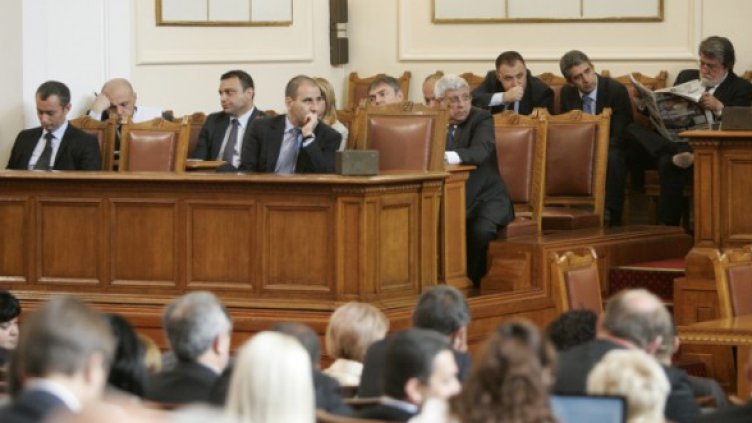 Борисов оцеля, но той не видя!