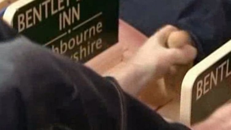 Канадска борба, но с крака!?!