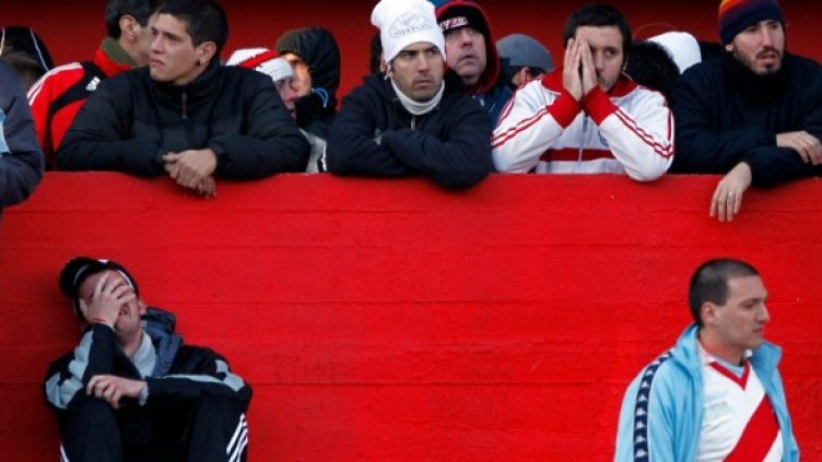 Феновете са съкрушени. Снимка: Reuters