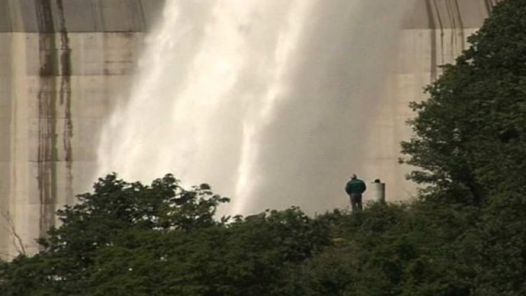 200 кубика в секунда от над 100 метра височина