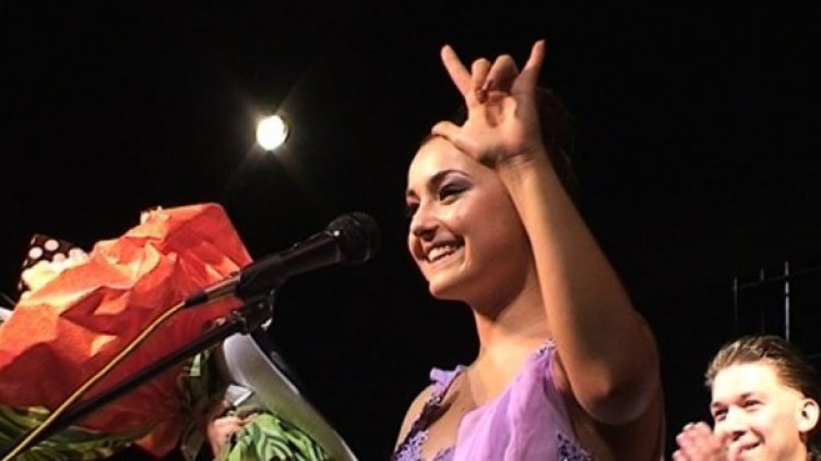 Глуха танцьорка сбъдна мечтата си. Става героиня на филм