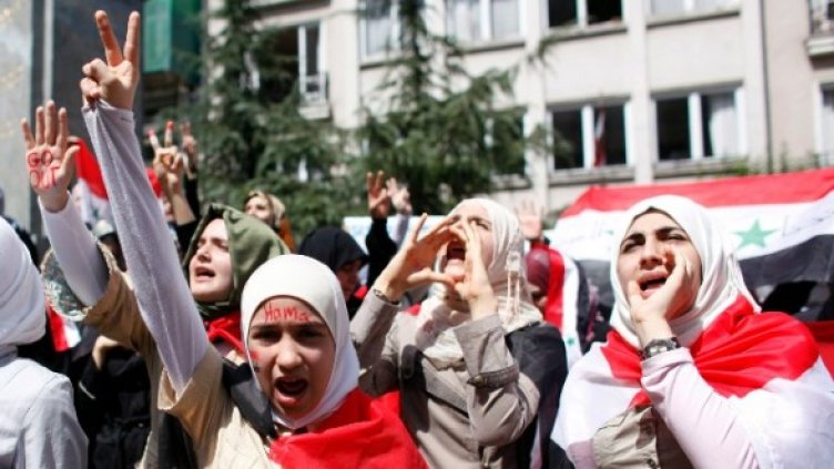 Протест срещу режима в Сирия. Снимка: Reuters