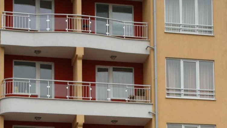 Жилищата стават по-достъпни за работещите българи. Снимка: архив, Булфото