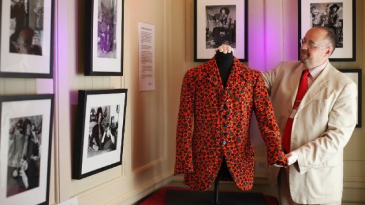 Сако на Джими Хендрикс в Handel House Museum, показано по време на изложба "Хендрикс във Великобритания" през август 2010 г. Снимка: Архив, Getty Images/Guliver Photos