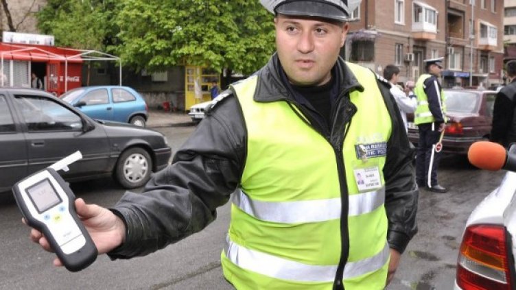 Дрегерът изловил 30 почерпени водачи. Снимка: архив, Булфото