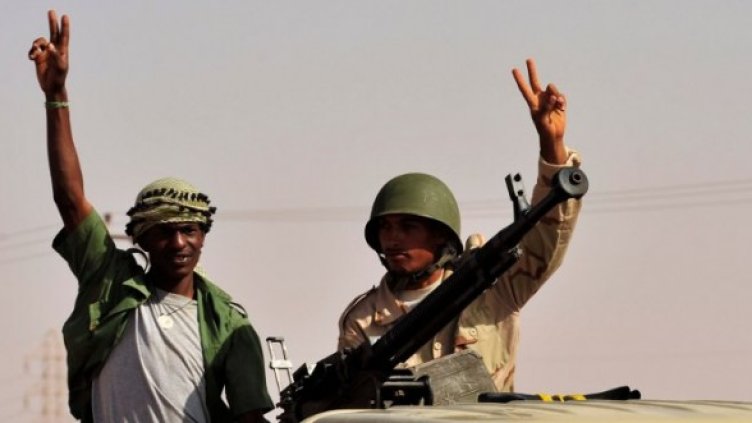 Бунтовниците пред гр. Сирт. Снимка: Reuters