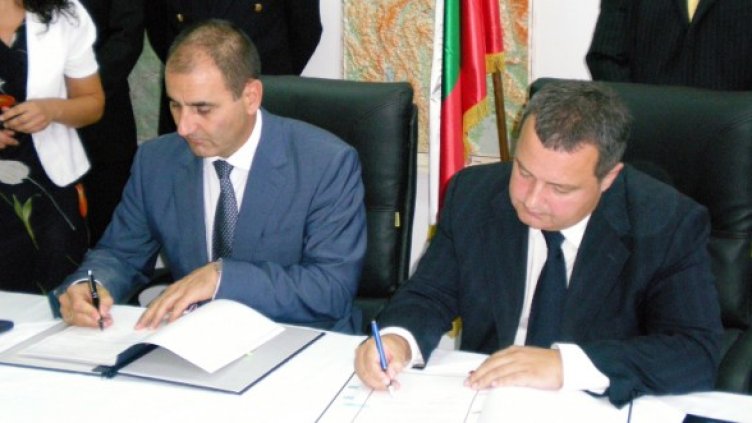 Цветан Цветанов и Ивица Дачич. Снимка: БТА