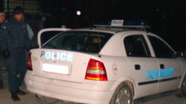 На мястото на престъплението се извършва оглед. Снимка: архив Булфото
Издирваният 73-годишен Гаврил Петков. Снимка: МВР