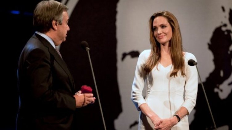 Анджелина Джоли по време на церемонията в Женева. Снимка: Reuters