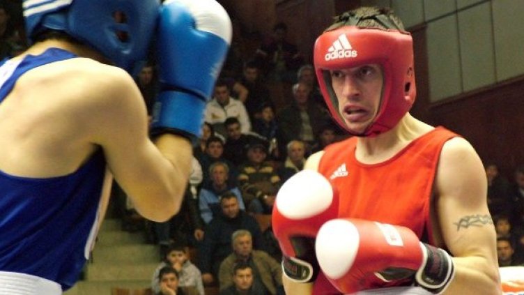 Детелин Далаклиев по време на боксов мач от Купа "Странджа". Снимка: Архив, Булфото