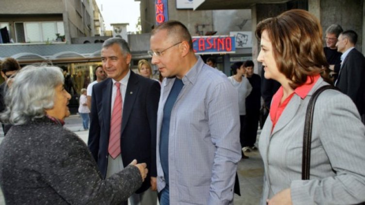 Сергей Станишев беше в Ямбол по случай 120-годишнината от създаването на партията в града и да изрази подкрепа за кандидата за кмет инж. Мариета Сивкова. Снимка: БТА