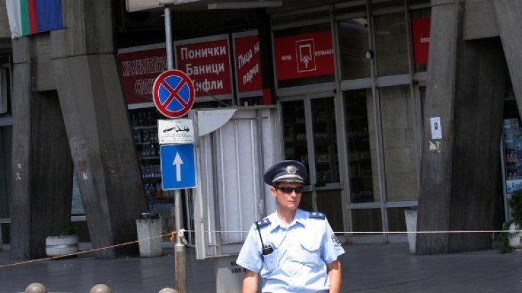 Полиция е блокирала гарата. Снимка: Булфото