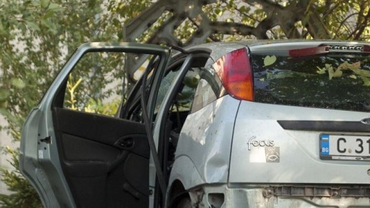 Взривеният Форд. Снимка: Булфото