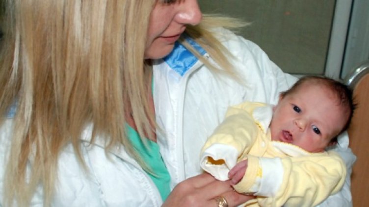 Малкият Найден се чувства добре след грижите на лекарите.  Снимка: БТА