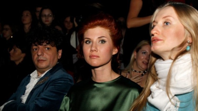 Анна Чапман (в средата) вече в Русия. Снимка: Reuters