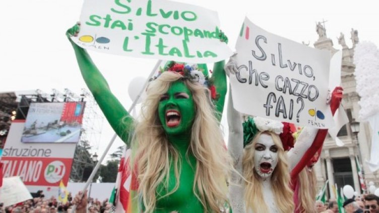 В протеста срещу Берлускони се включиха и активистките от "Фемен". Снимка: Reuters