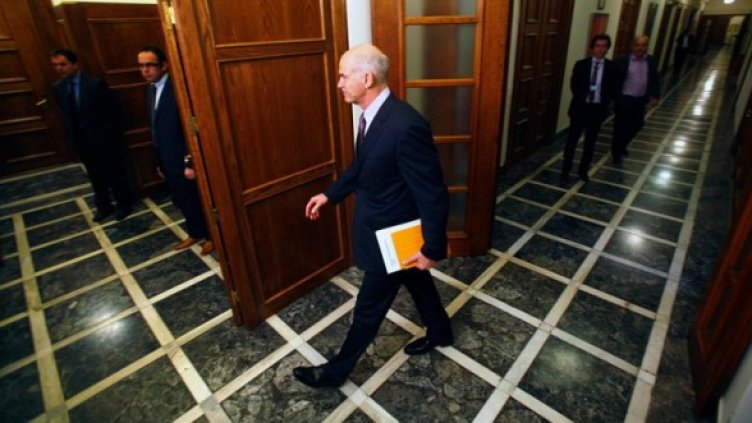 Отминава времето на Папандреу. Снимка: Reuters