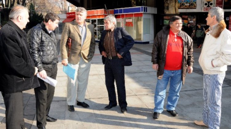 Моряците от "Ина". Снимка: БТА