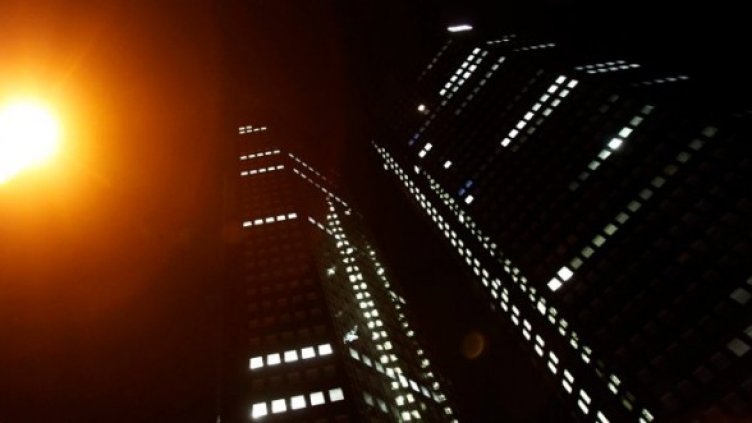 Централата на Дойче банк във Франкфурт. Снимка: Reuters