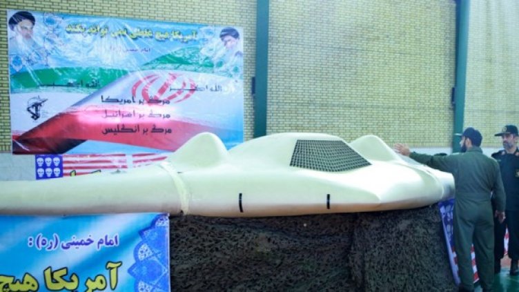 Сваленият безпилотен американски самолет за секретни мисии RQ-170. Снимка: Reuters