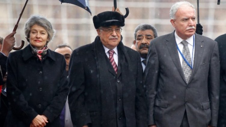 Ирина Бокова и Махмуд Алас. Снимка: Reuters