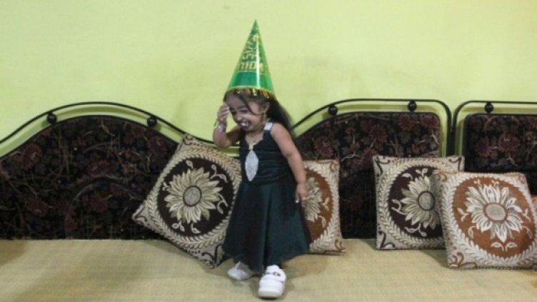 Най-ниската жена в света &ndash; цели 62,8 см 